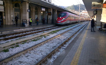 Frecciarossa Milano-Sapri soppresso per tagli Regione