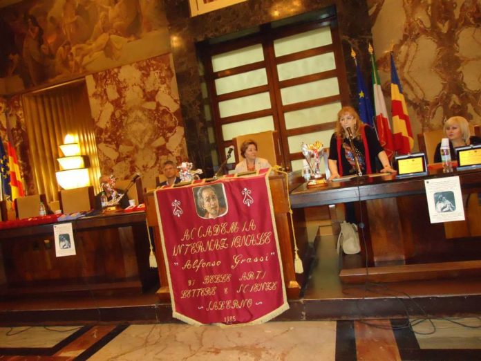 1017298_10151534761601728_922334366_n