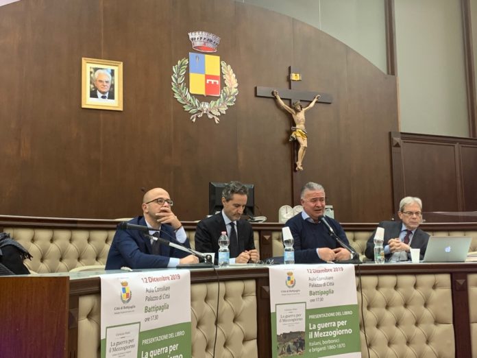 IMG_8044-12-12-19-07-19