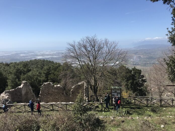 1_Itinerari paesaggistico culturali dell'Ecomuseo dei Picentini - Castrum Olibanum _ Olevano sul Tusciano