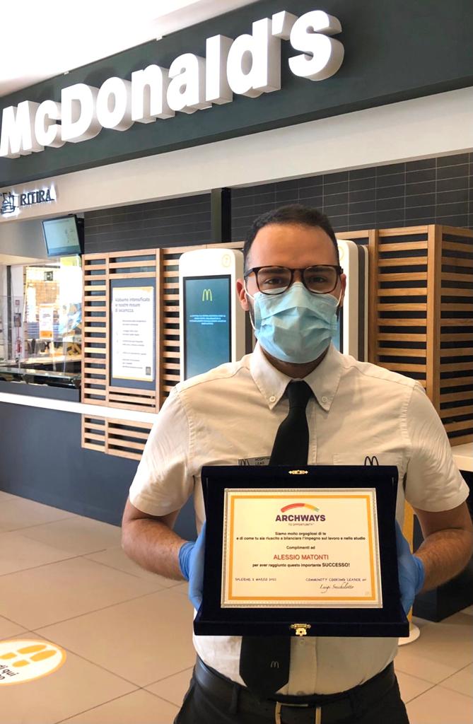 Archways To Opportunity A Salerno McDonald s Premia Con Una Borsa Di Archways To Opportunity A Salerno McDonald s Premia Con Una Borsa Di
