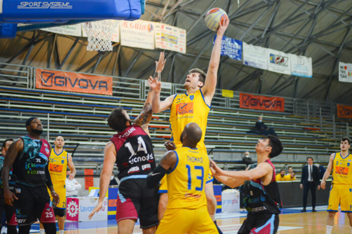 Benvenuti a canestro contro Rieti