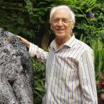 MASTROBERTI CON LA SUA OPERA PAOLO E FRANCESCA