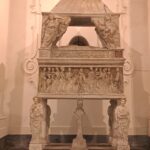 monumento a Margherita di Durazzo