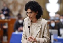 Claudia Pecoraro consigliera comunale Movimento 5 Stelle Salerno