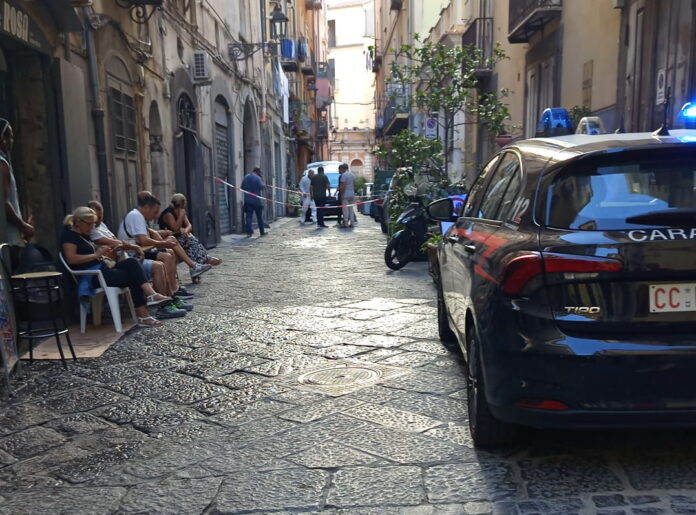 sparatoria Dogana Reggia Salerno