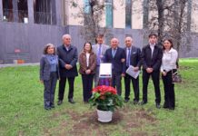 Inaugurata una targa in memoria dell’avvocato Pasquale Pastore nei giardini del Tribunale di Salerno. Premiati dalla “Fondazione Pastore” due giovani salernitani: Marialucia Sessa e Rinaldo Manfredi
