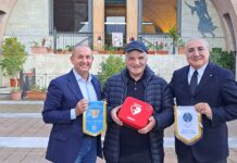 I Club Rotary “Salerno Duomo” e “Salerno Picentia” donano un defibrillatore a “Casa Nazareth”.