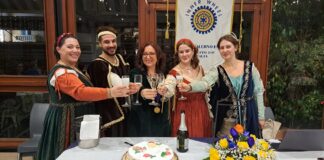 “Festa degli Auguri” al “Club Inner Wheel Salerno Est” con le danze medievali dell’associazione “Il Contrapasso”.