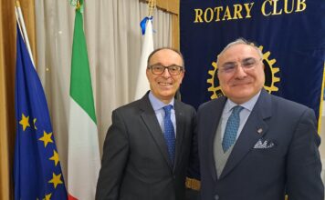 Parte dall’Università di Salerno la “Quantum Valley”. Prima dell’estate sarà installato il primo computer quantistico, dal costo di 47 milioni di euro, nell’ex libreria Ruggiero. L’annuncio del Professor Canio Noce al “Rotary Club Salerno Duomo”.