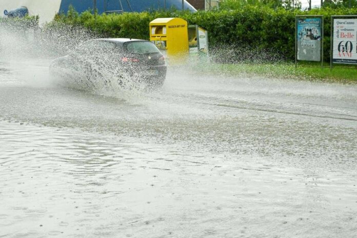 Allerta meteo arancione in Toscana, scuole chiuse in vari comuni