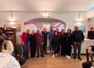 I giovani dei Club Rotaract di Salerno cenano al buio con i non vedenti dell’UICI di Salerno al Ristorante “Al Virtuoso”.