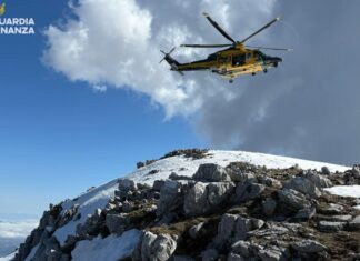GdF soccorre 2 alpinisti sul Cervati