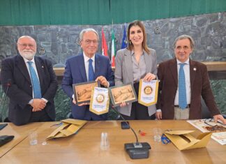 “Salerno: la provincia delle Culture”. Lectio Magistralis del Senatore Alfonso Andria al Comune di Baronissi, relatore del convegno organizzato dal “Rotary Club Salerno Nord dei Due Principati”.