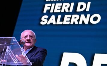 De Luca dopo il ritorno a Palazzo di Città: ora al lavoro