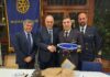 Le funzioni della “Guardia Costiera” e le performance del Porto di Salerno illustrate dal Comandante della Capitaneria di Porto di Salerno Giovanni Calvelli al “Rotary Club Salerno”.