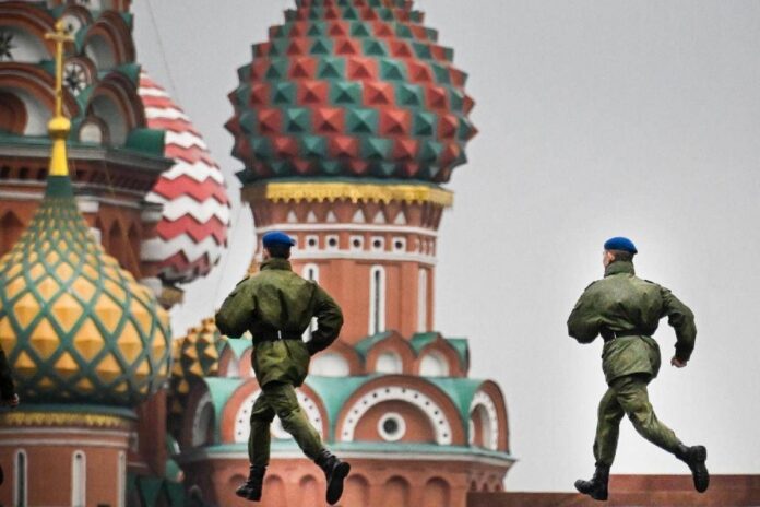Ucraina, allarme intelligence: Russia vuole uccidere dirigenti aziende difesa europee