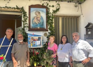 A Vallo della Lucania la Casetta del Libro Sospeso