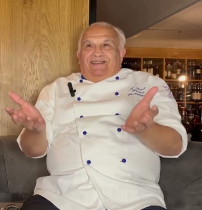 Chef Enrico Cosentino riceve il titolo di Magister di civiltà Amalfitana a Amalfi, inventore degli scialatielli