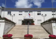 Capaccio Paestum, sfiduciato sindaco Paolino