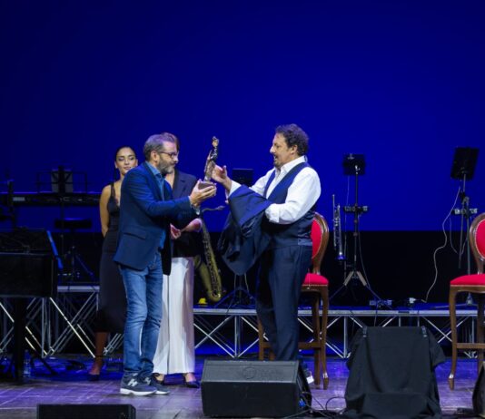 Premio Charlot, la serata al Verdi con Enrico Brignano