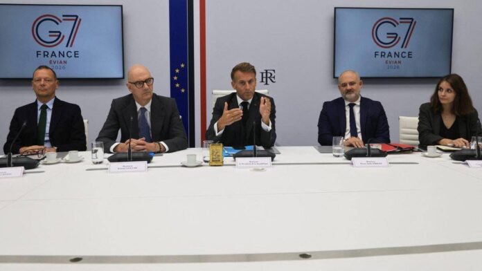 Caro carburanti, G7 si mobilita: “Misure decisive”. Macron: “Lavoriamo per ridurre prezzi”. Meloni: “Sostegno ad azione coordinata su scorte”