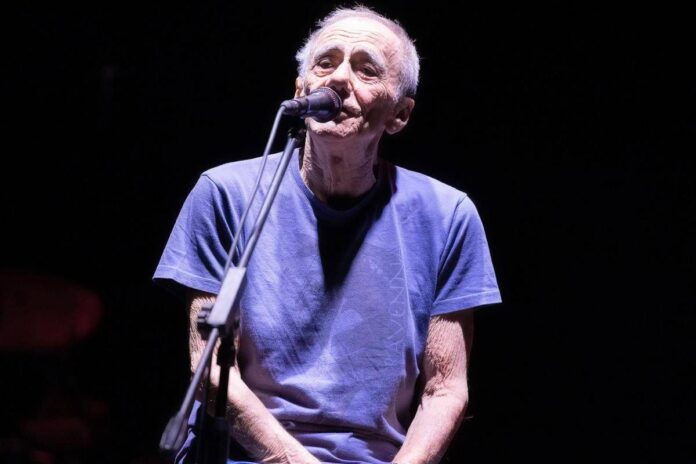 Roberto Vecchioni dopo lo stop ai concerti: “Al Premio Campiello non potevo mancare”