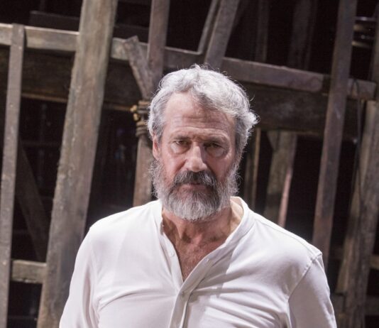 Al Teatro Pasolini di Salerno va in scena ‘Don Milani e la lezione di Barbiana’ Don Milani e la lezione di Barbiana