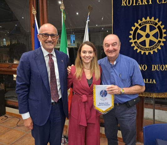 “Magnifica Humanitas” e Intelligenza Artificiale: la persona al centro dello sviluppo etico e tecnologico. Don Nello Senatore al “Rotary Club Salerno Duomo”.