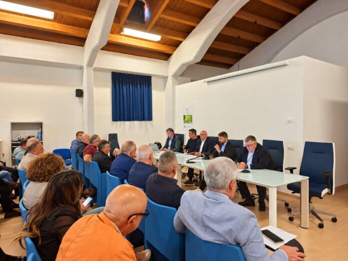 confronto-tra-amministratori-sul-piano-del-parco-a Piano del Parco